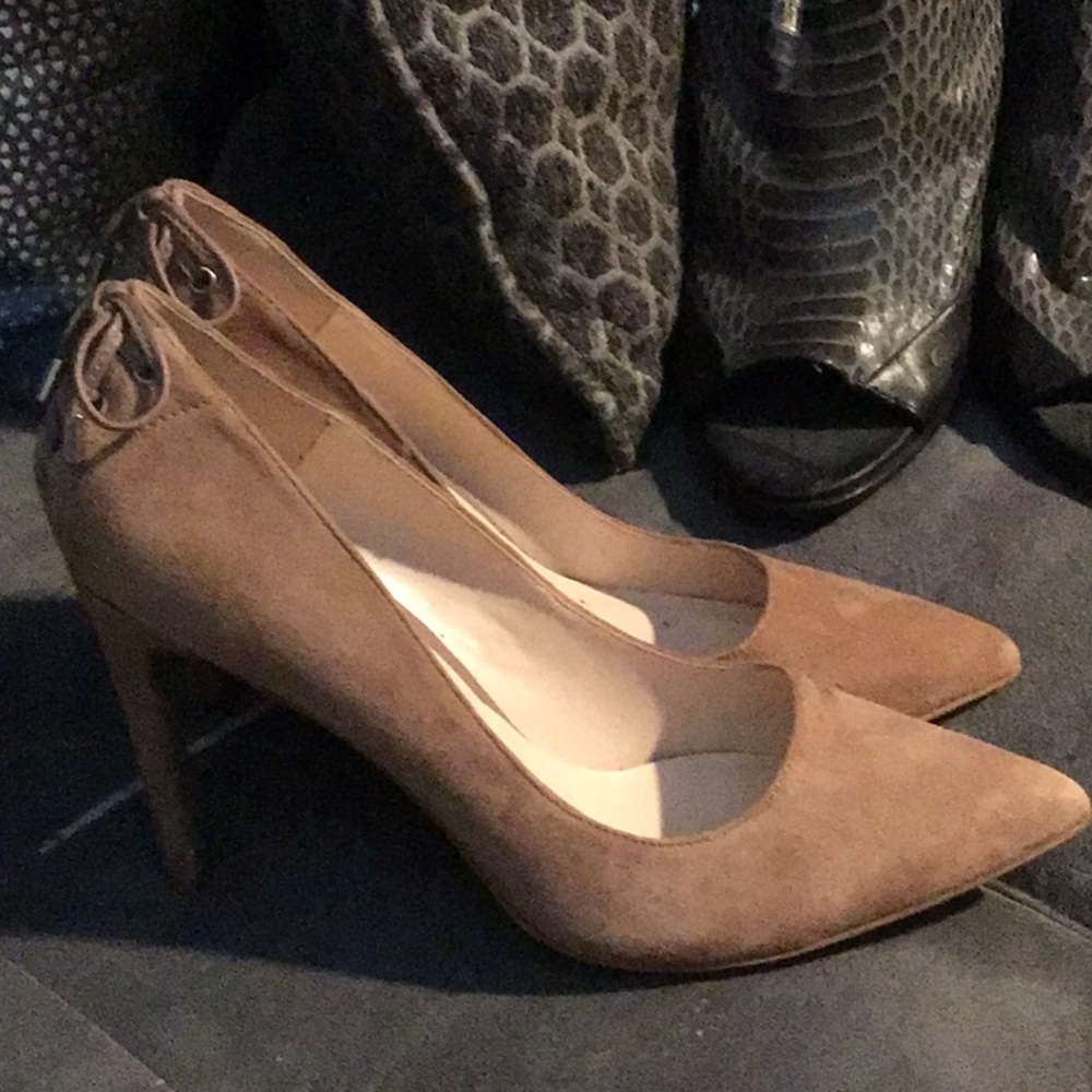 Nine West Tan Heels Classic Suede Pumps
